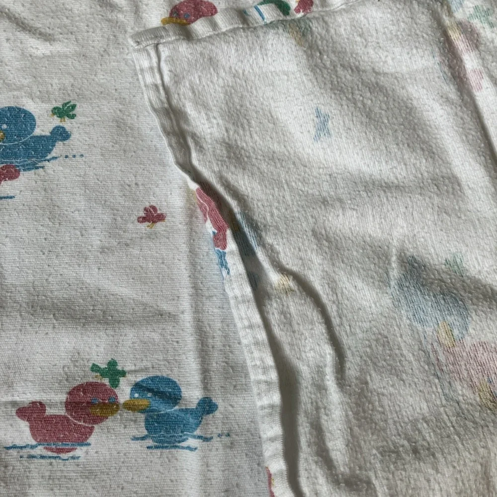 Vtg DUCKS Hospital‎ Baby Larger Size Receiving Swaddling Blanket 34 X 33 Medline